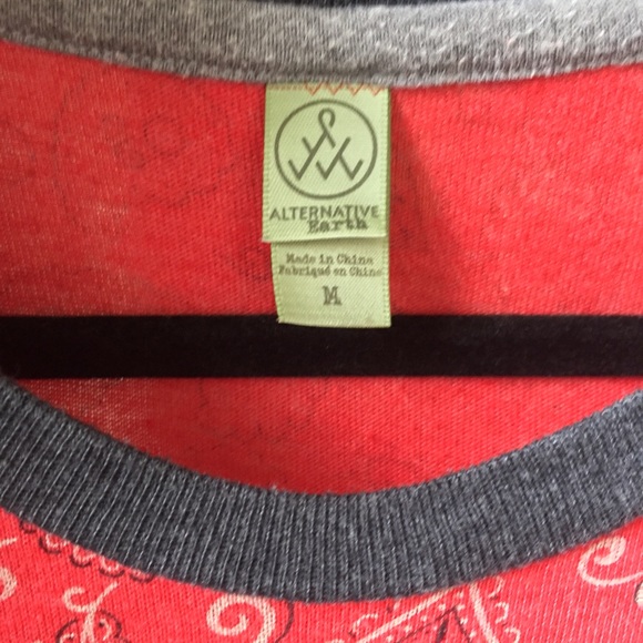 Alternative Apparel T-Shirt - Picture 6 of 6